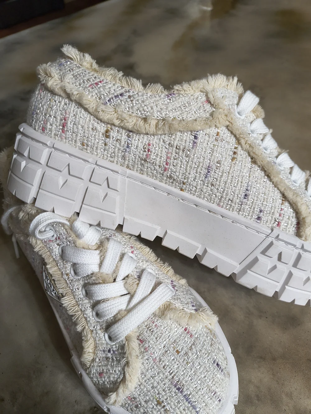 Textured Cream Platform Sneakers with Frayed Trim With Platform Sole